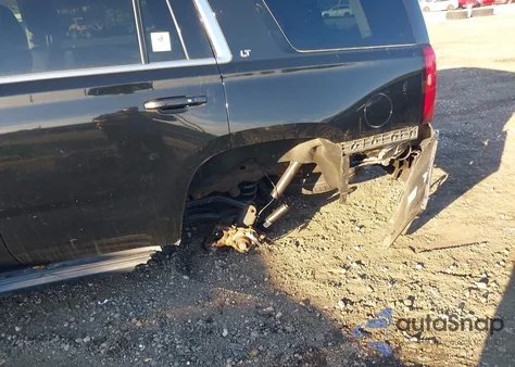 2015 Chevrolet Tahoe Lt z USA, uszkodzony, nr VIN 1GNSKBKC2FR699438